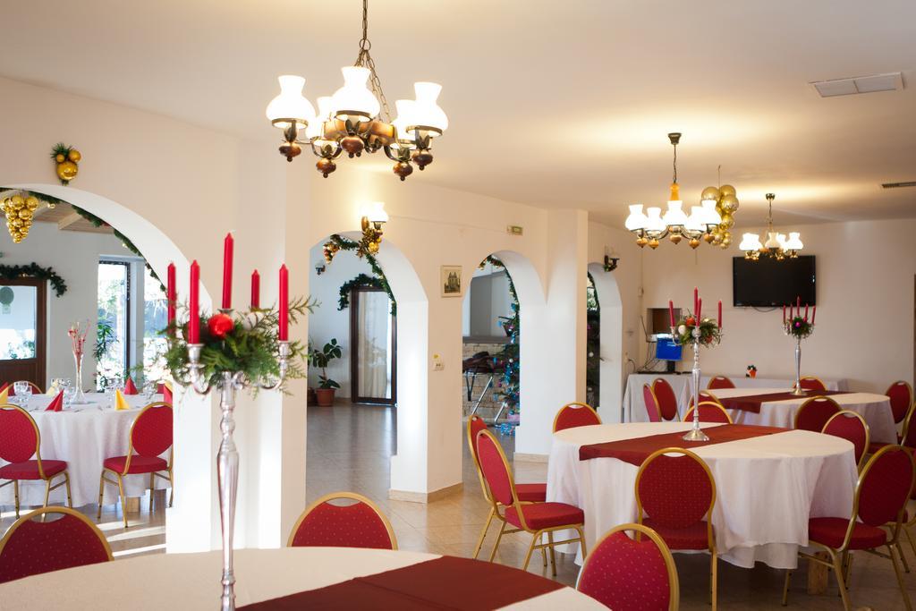 Pension Club Montana Cîmpina Dış mekan fotoğraf