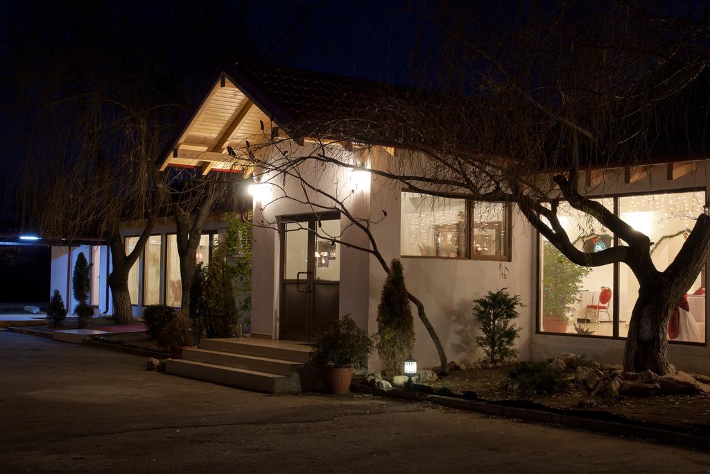 Pension Club Montana Cîmpina Dış mekan fotoğraf