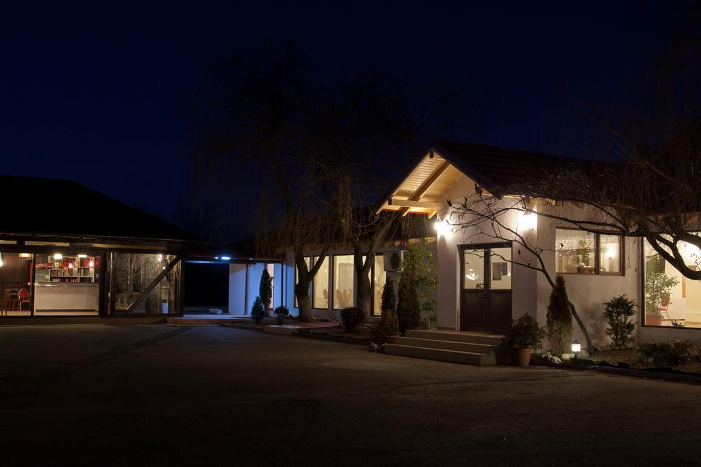 Pension Club Montana Cîmpina Dış mekan fotoğraf