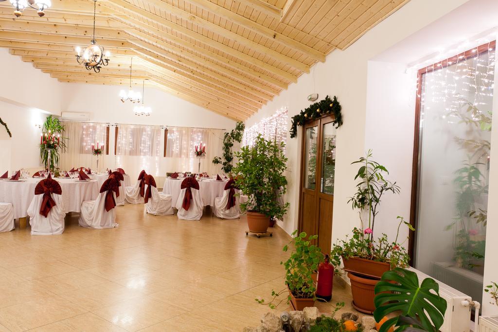 Pension Club Montana Cîmpina Dış mekan fotoğraf