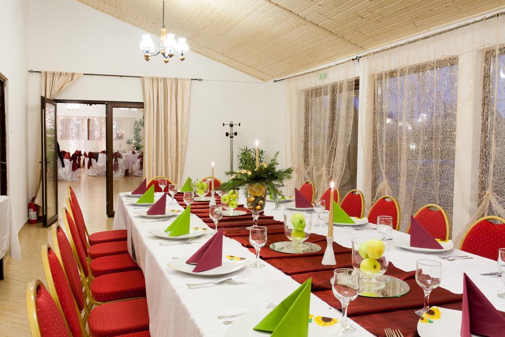 Pension Club Montana Cîmpina Dış mekan fotoğraf
