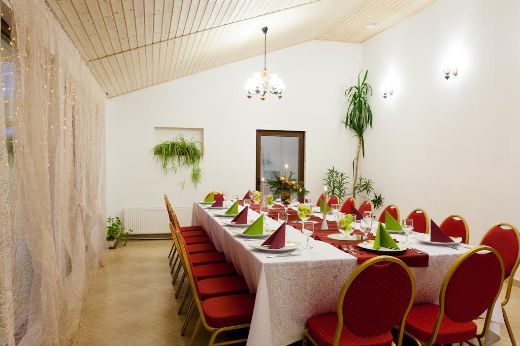 Pension Club Montana Cîmpina Dış mekan fotoğraf