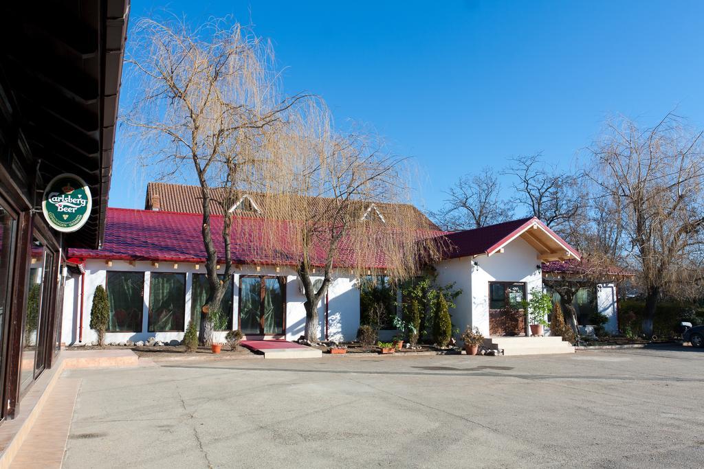 Pension Club Montana Cîmpina Dış mekan fotoğraf