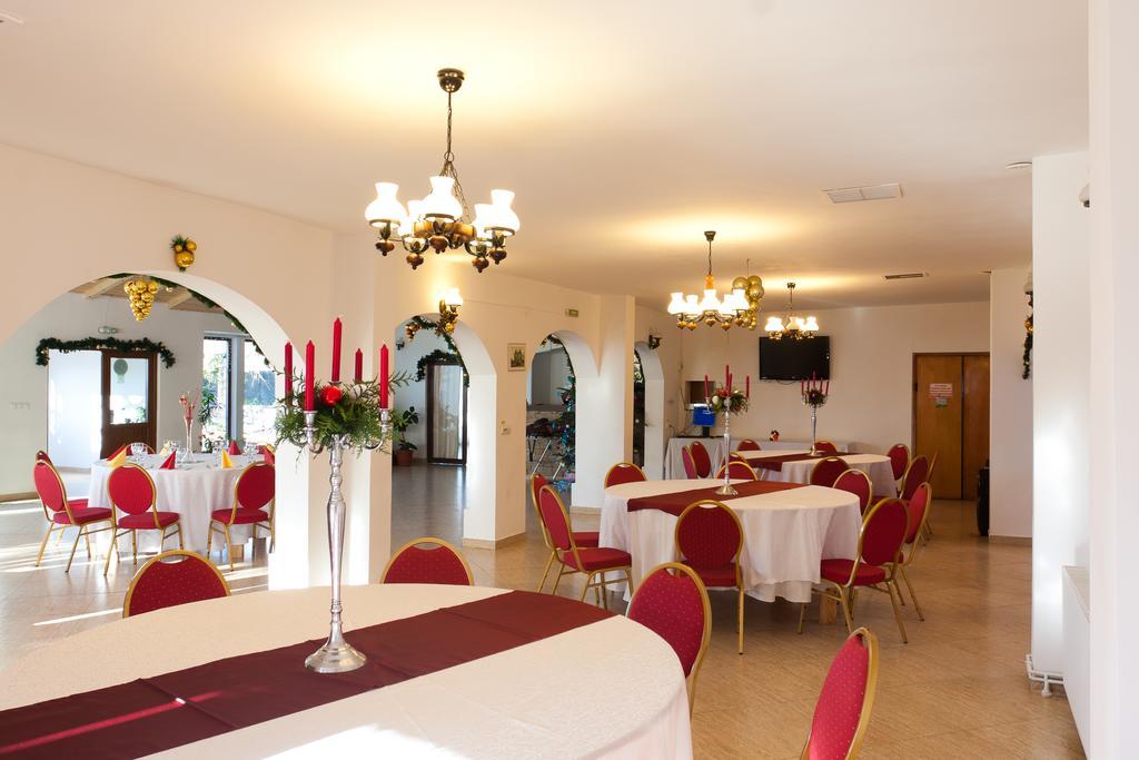 Pension Club Montana Cîmpina Dış mekan fotoğraf