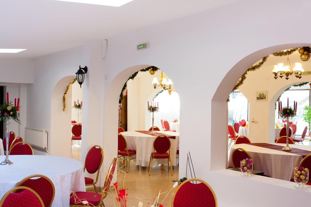 Pension Club Montana Cîmpina Dış mekan fotoğraf