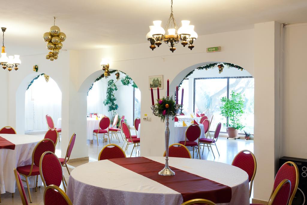 Pension Club Montana Cîmpina Dış mekan fotoğraf