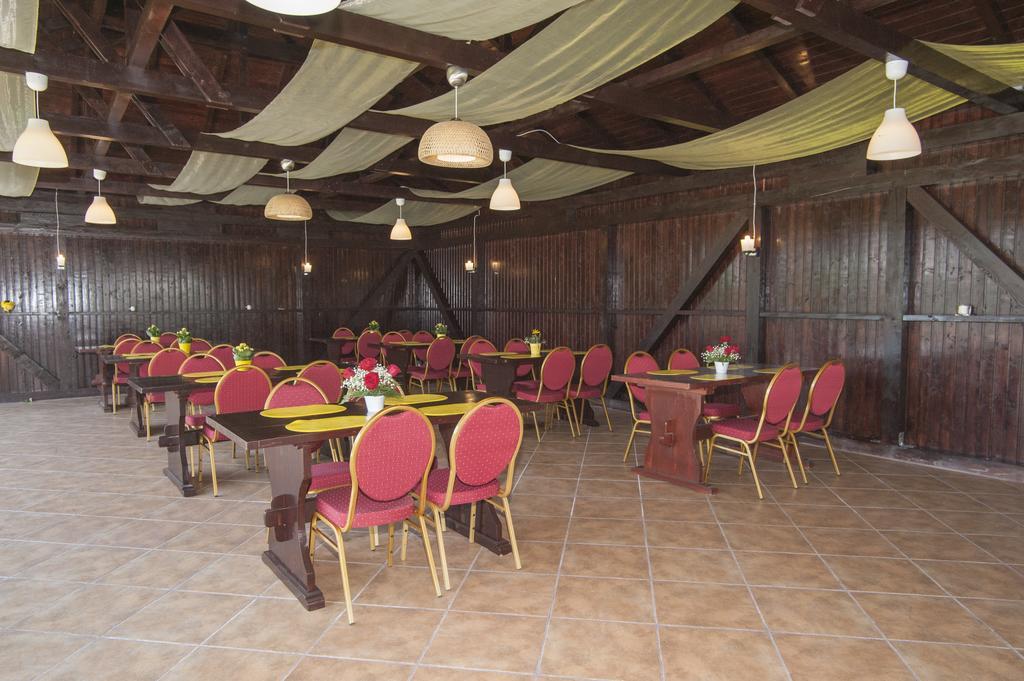 Pension Club Montana Cîmpina Dış mekan fotoğraf