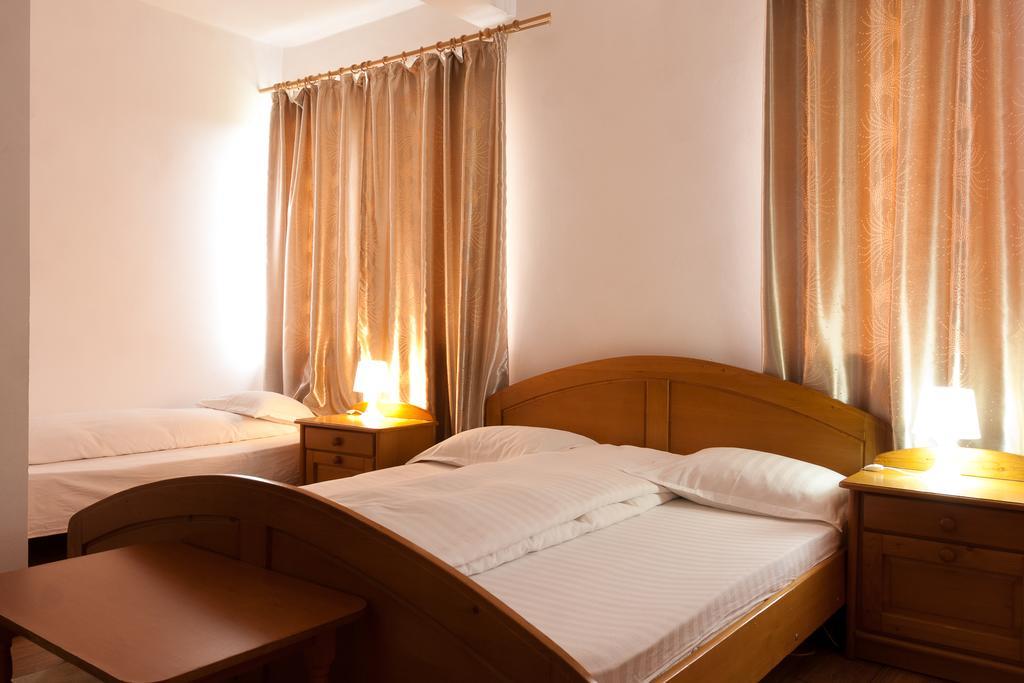Pension Club Montana Cîmpina Dış mekan fotoğraf