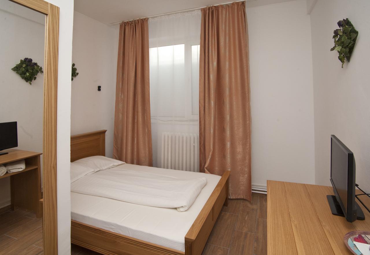 Pension Club Montana Cîmpina Dış mekan fotoğraf
