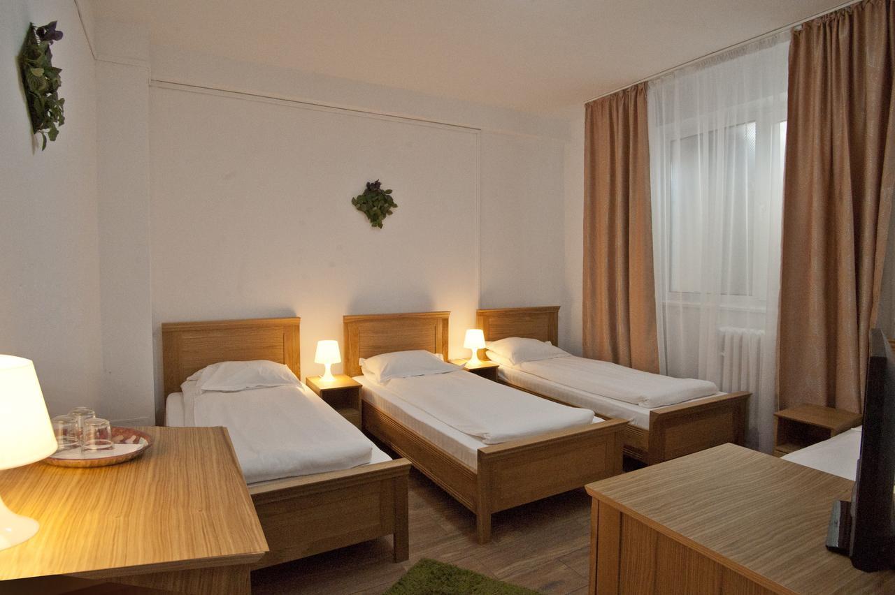 Pension Club Montana Cîmpina Dış mekan fotoğraf
