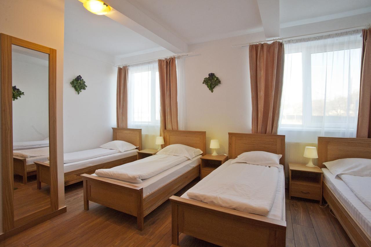 Pension Club Montana Cîmpina Dış mekan fotoğraf